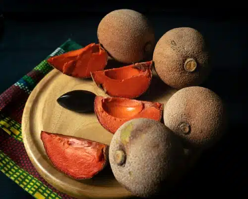 sapote cortado en rodajas